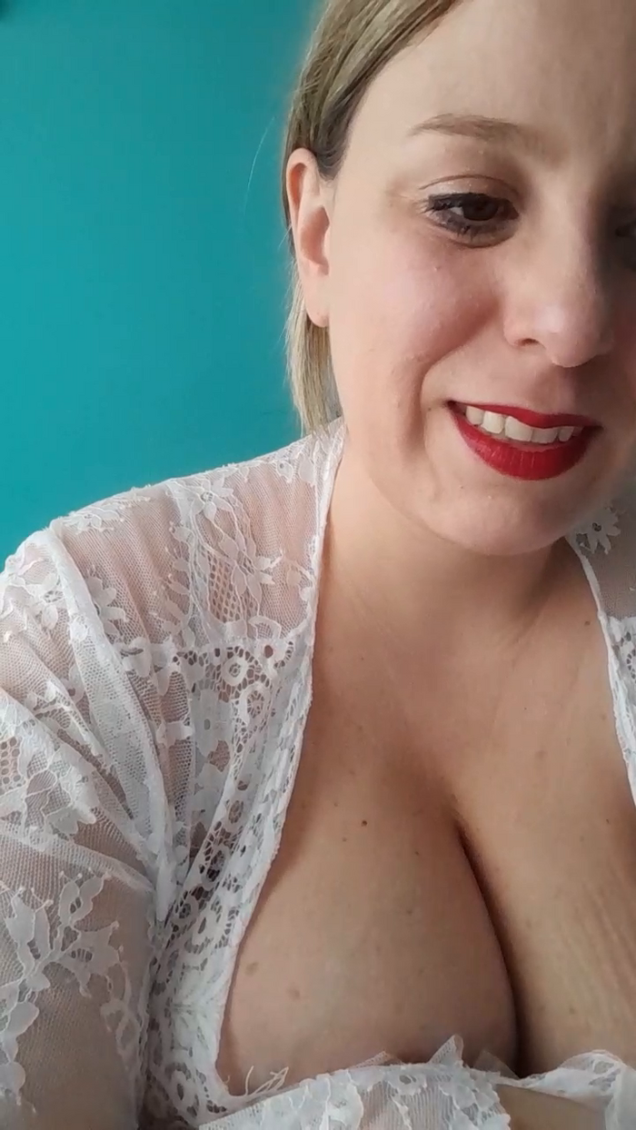 emma96_hot