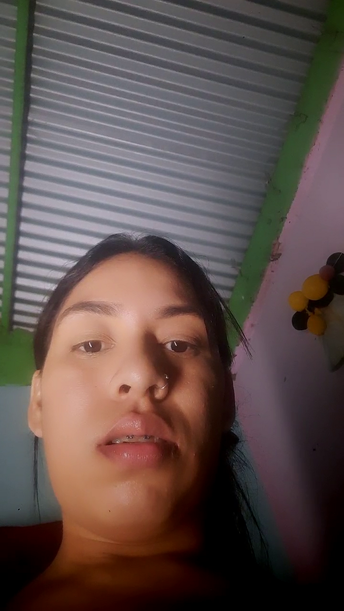 girl_pee