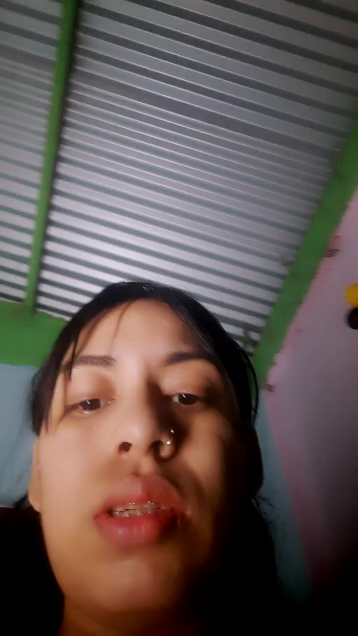 girl_pee