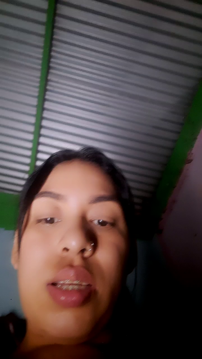 girl_pee