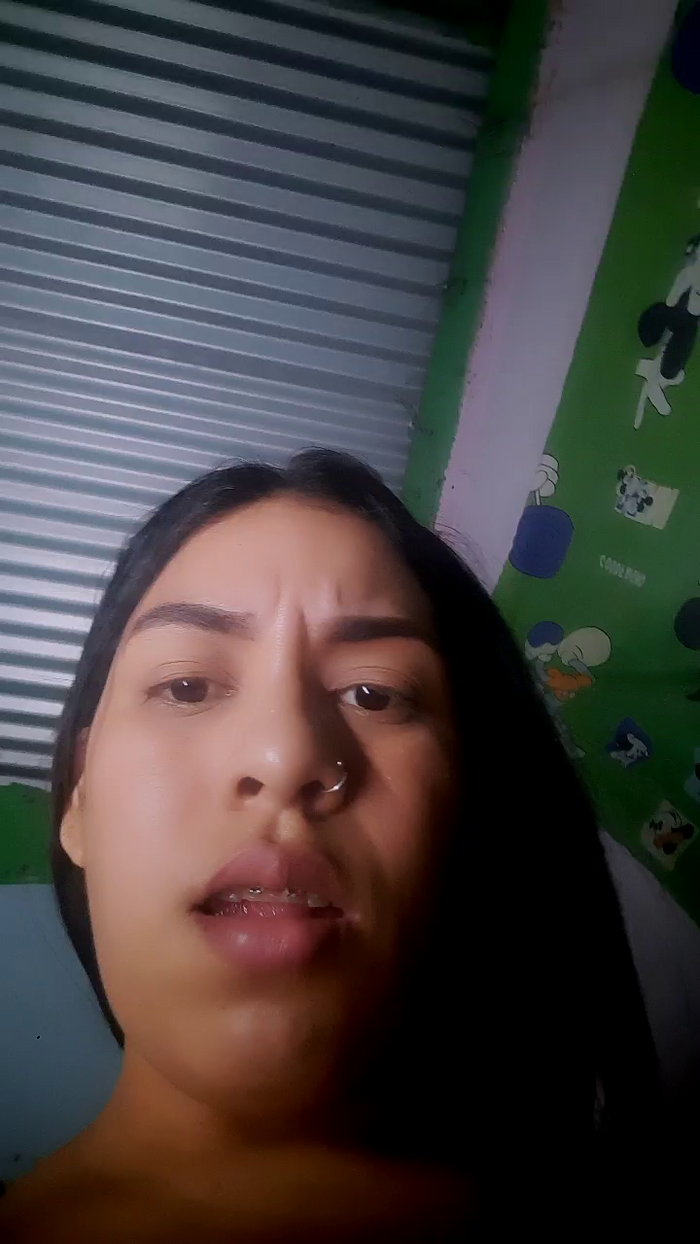 girl_pee