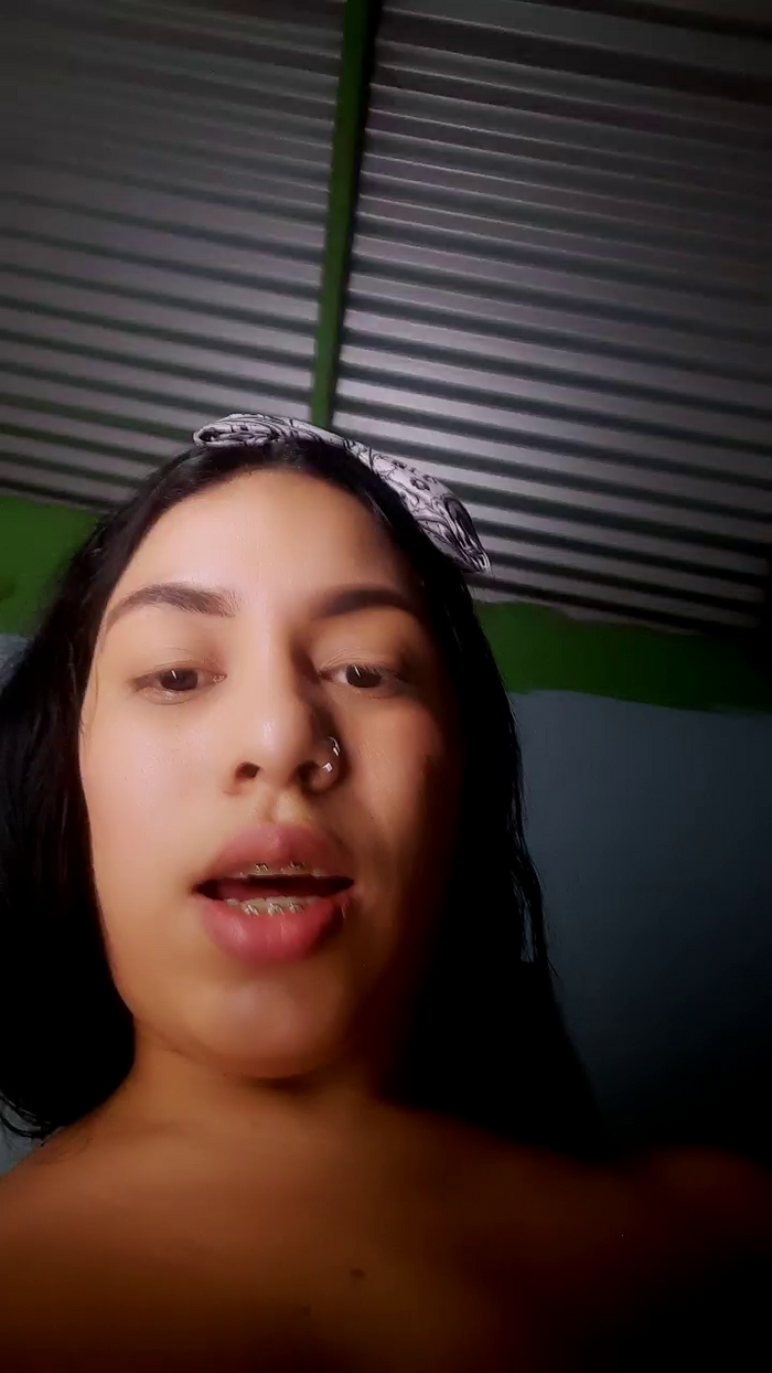 girl_pee