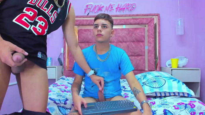 COUPLE_YOUNGSEX