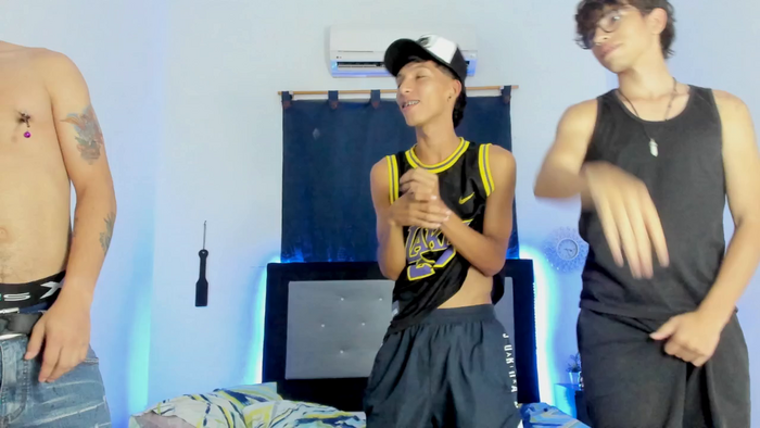 xXHotYoungBoyXx