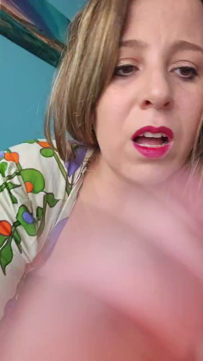 emma96_hot
