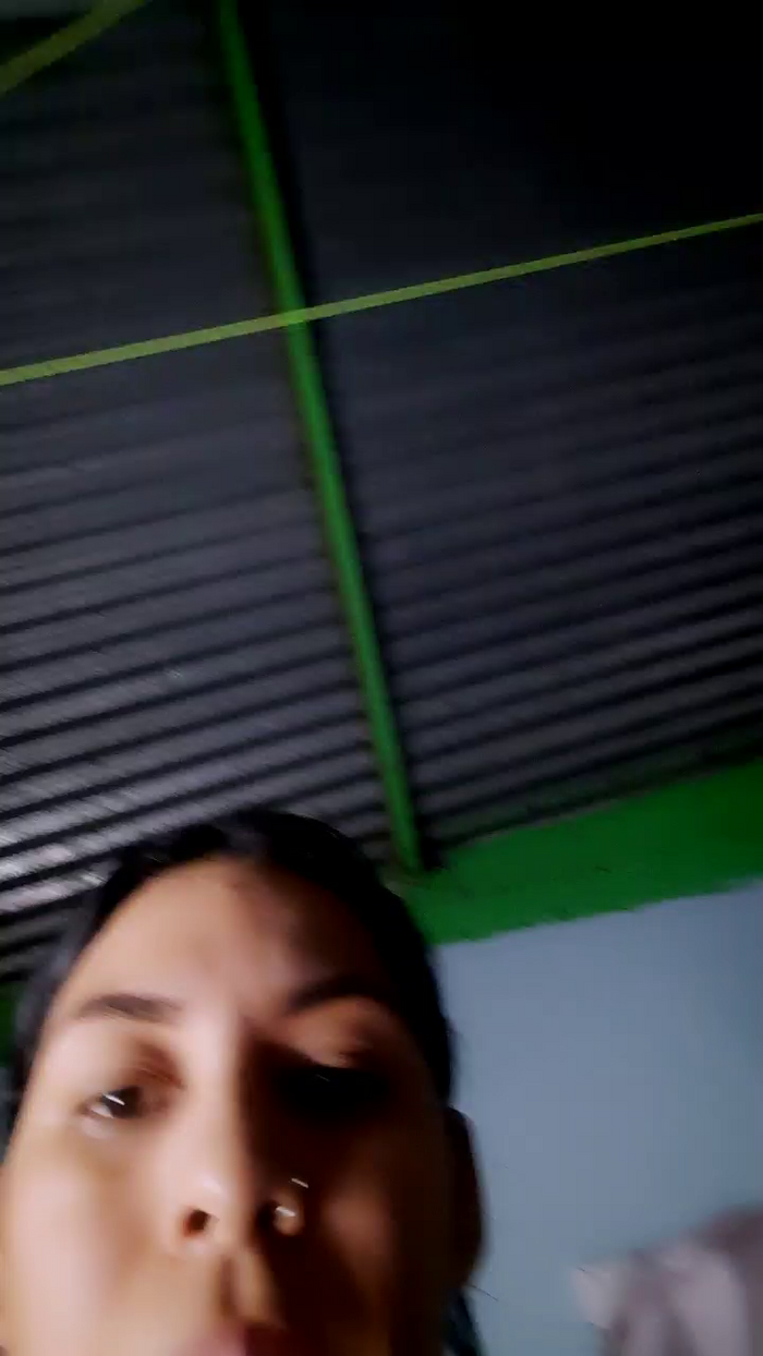 girl_pee