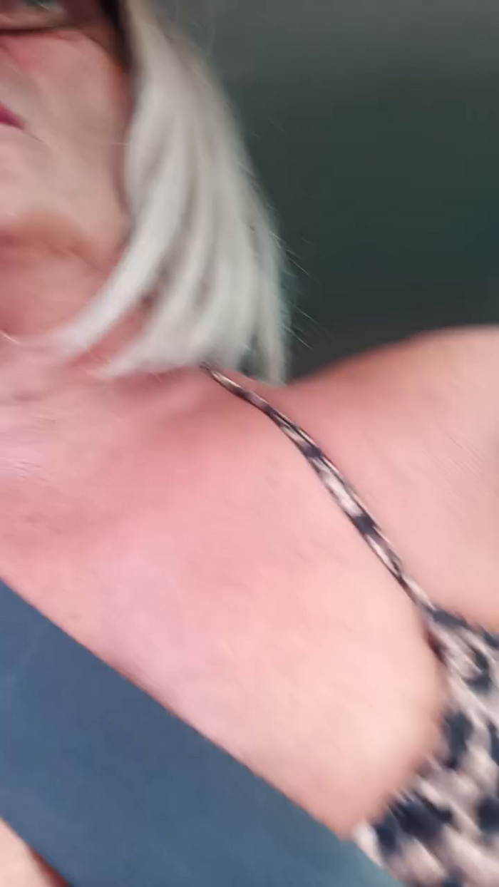 veronica34300