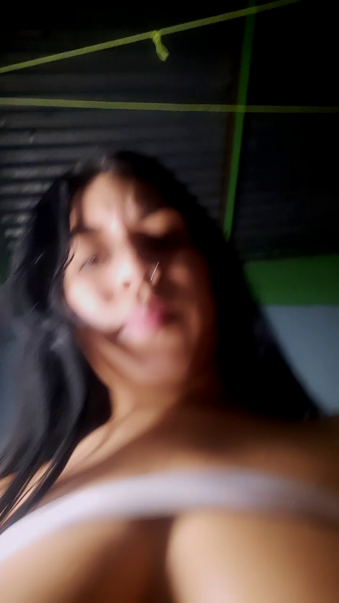 girl_pee