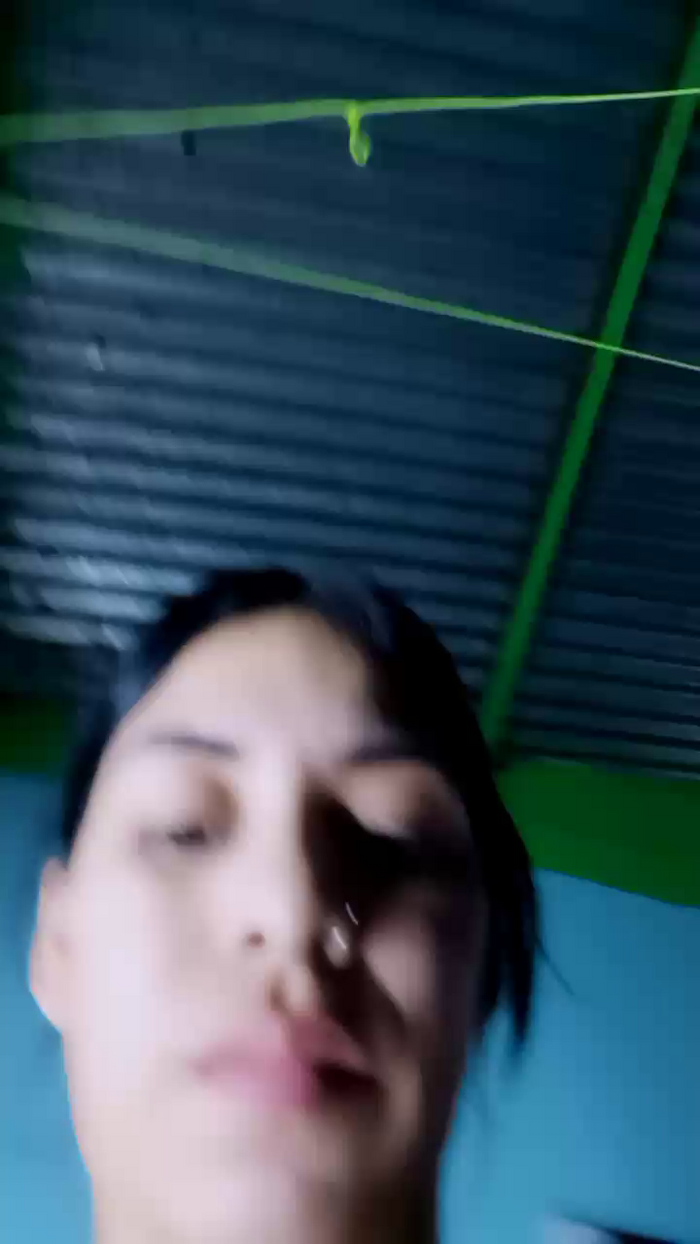 girl_pee