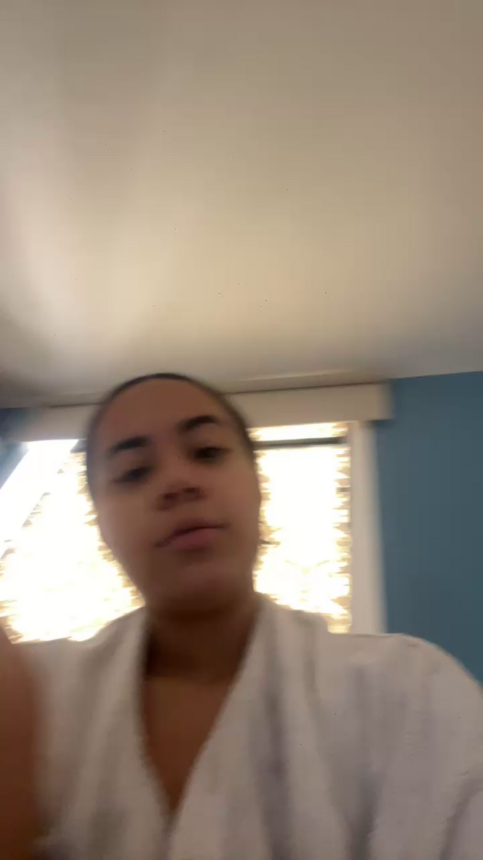 AmandaDebaro