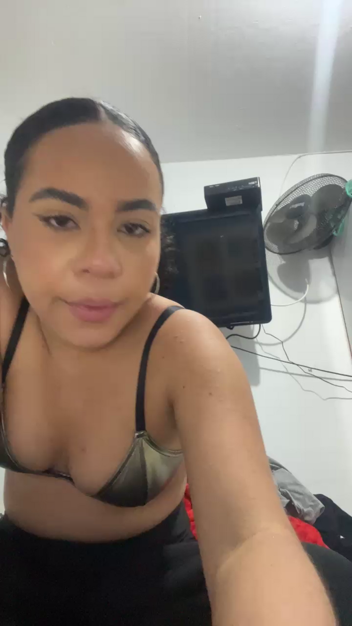 AmandaDebaro
