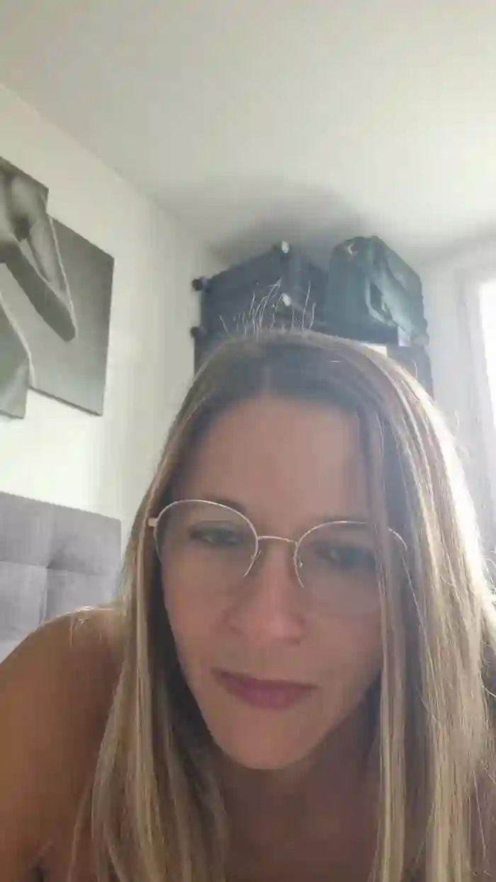 2024/09/09/cam4-felinecoquine_a-12-49-07