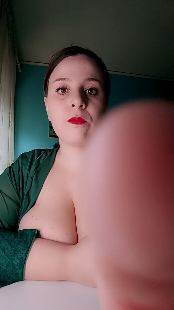 emma96_hot