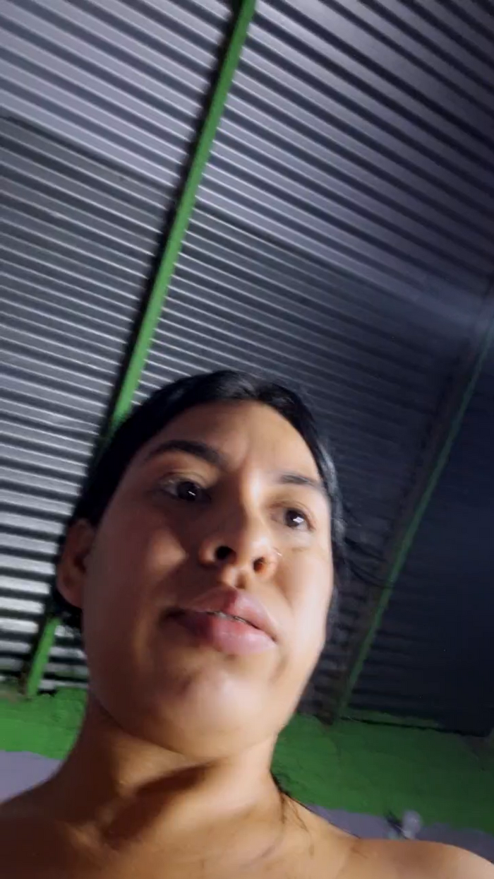 girl_pee