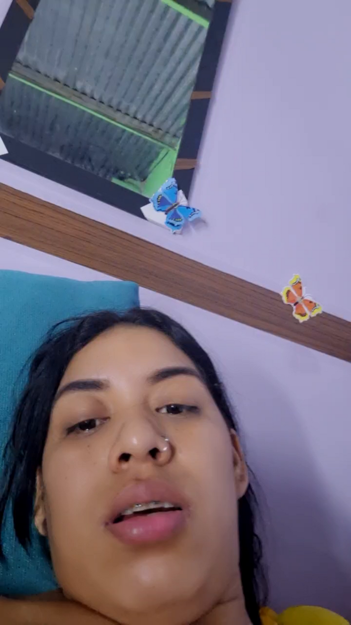 girl_pee