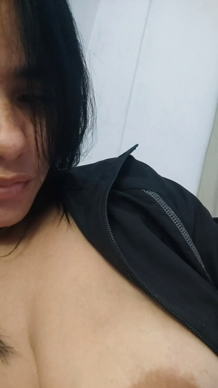 naturaltits19