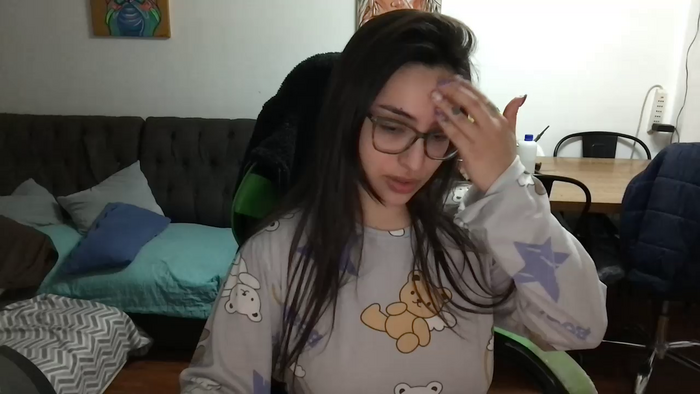 Latinaakita4