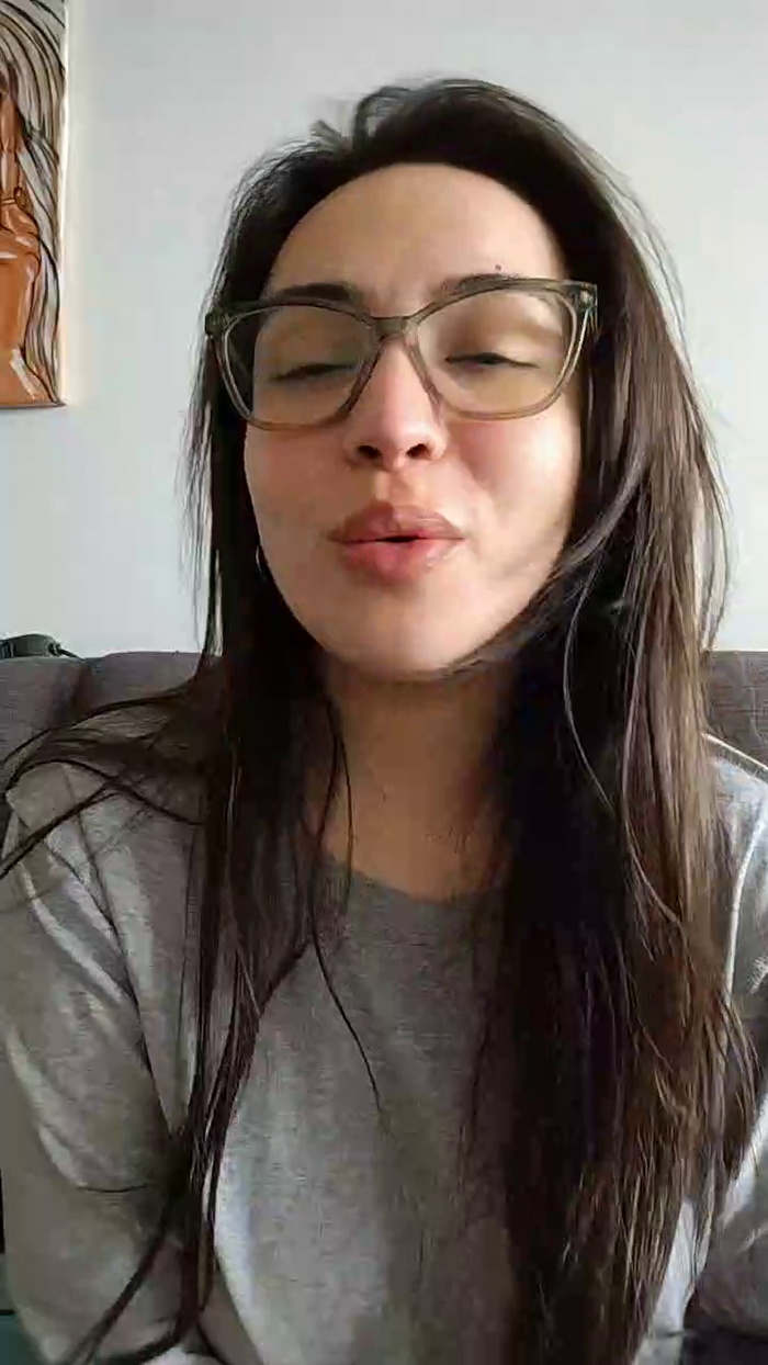 Latinaakita4
