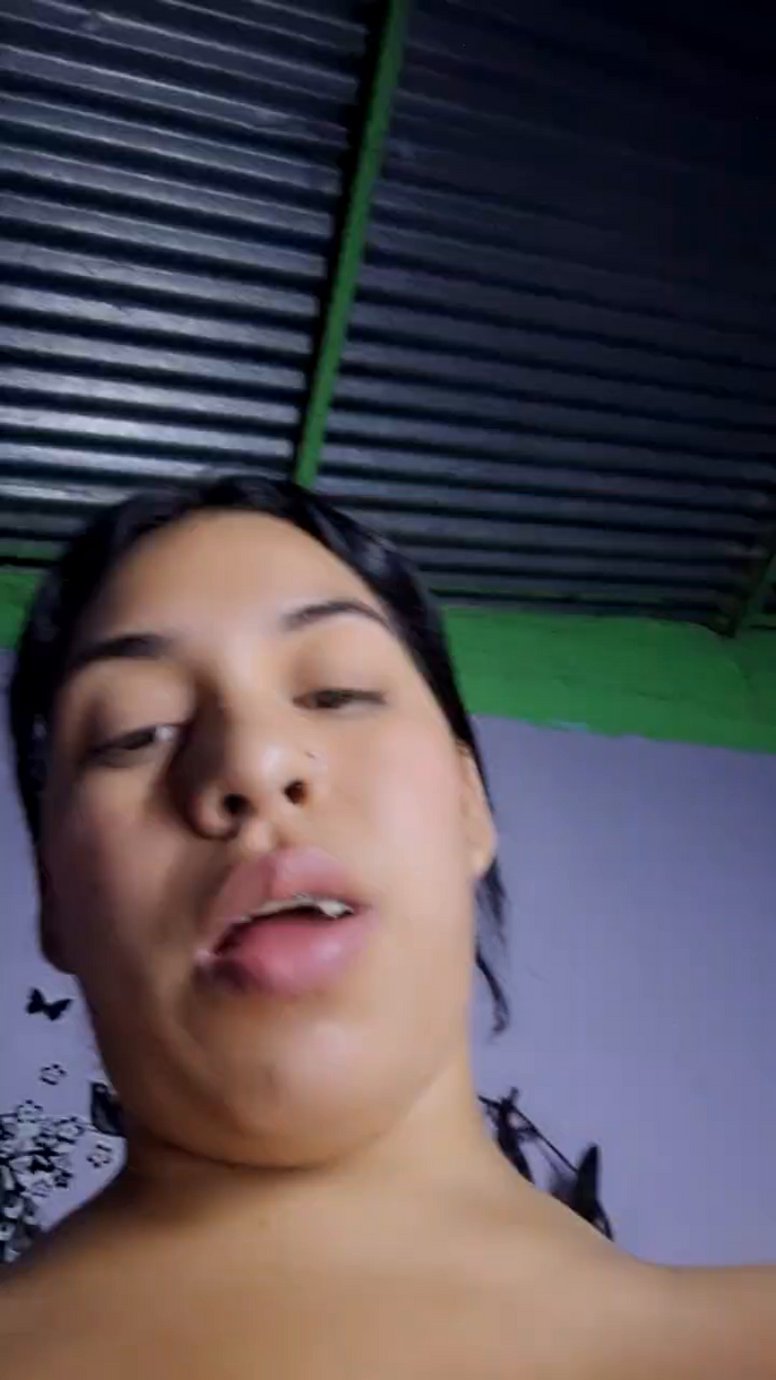 girl_pee