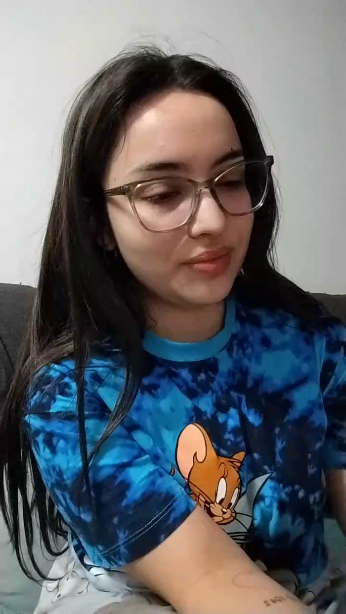 Latinaakita4