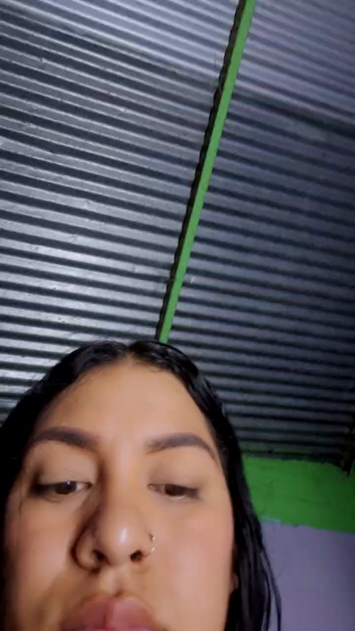 girl_pee