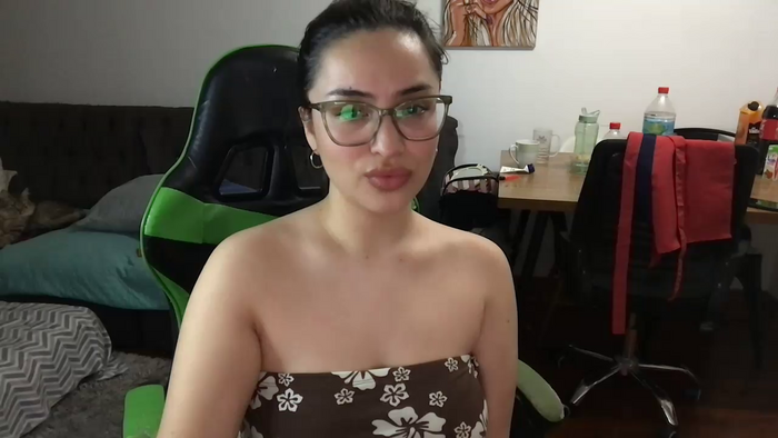 Latinaakita4