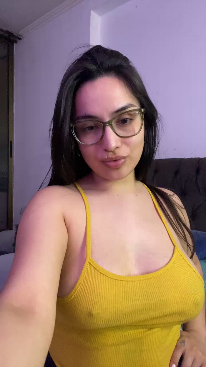 Latinaakita4