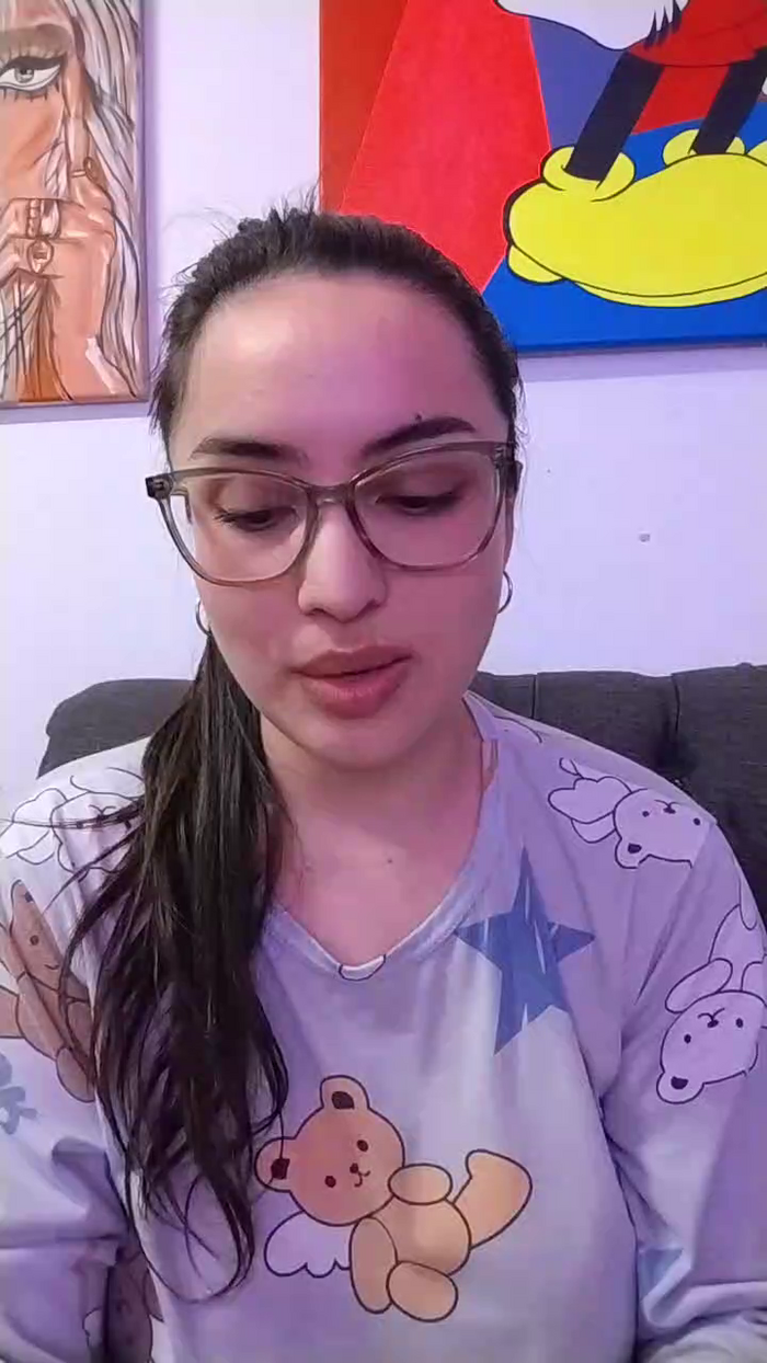 Latinaakita4