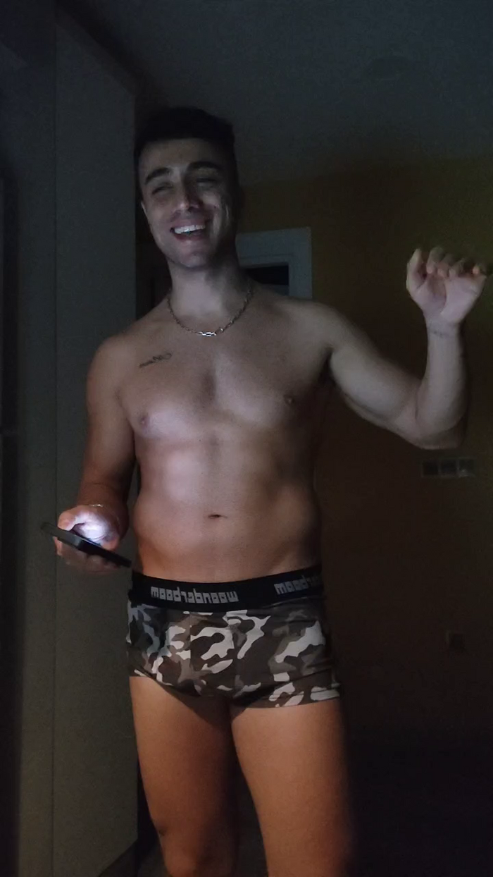 Hotfriends34