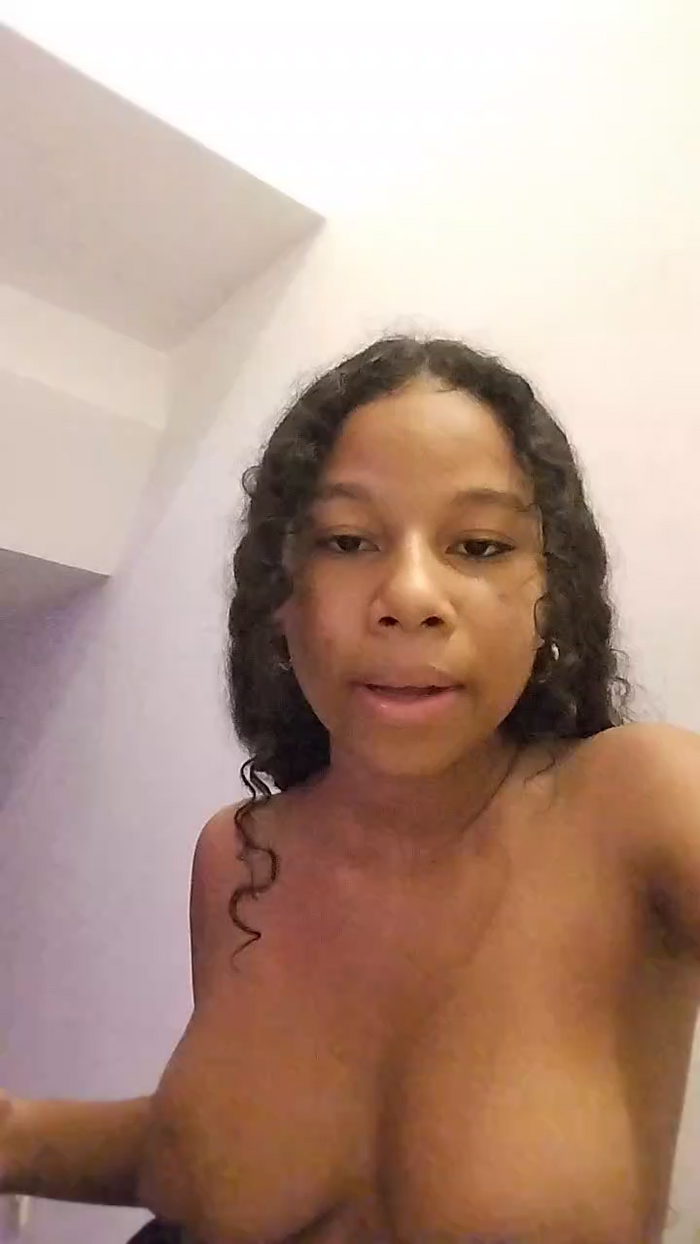 Queen_FullPee