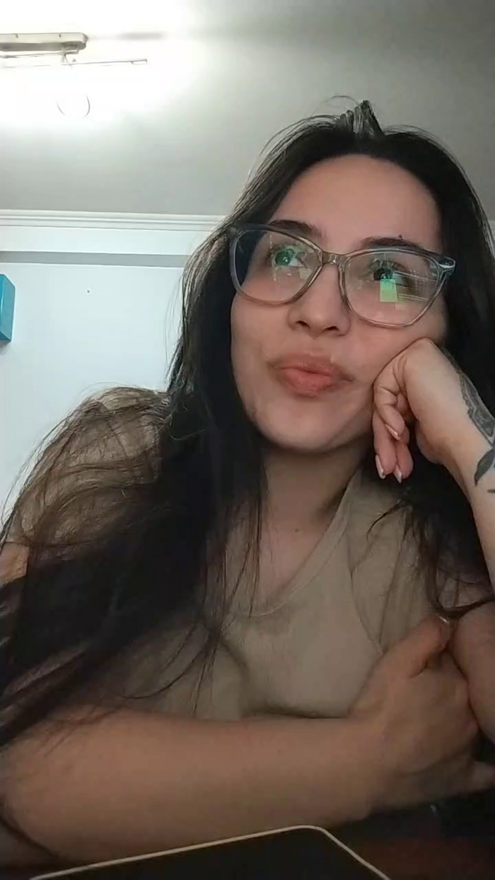 Latinaakita4