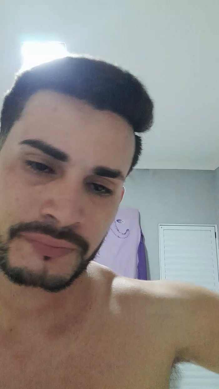Leo_dot25