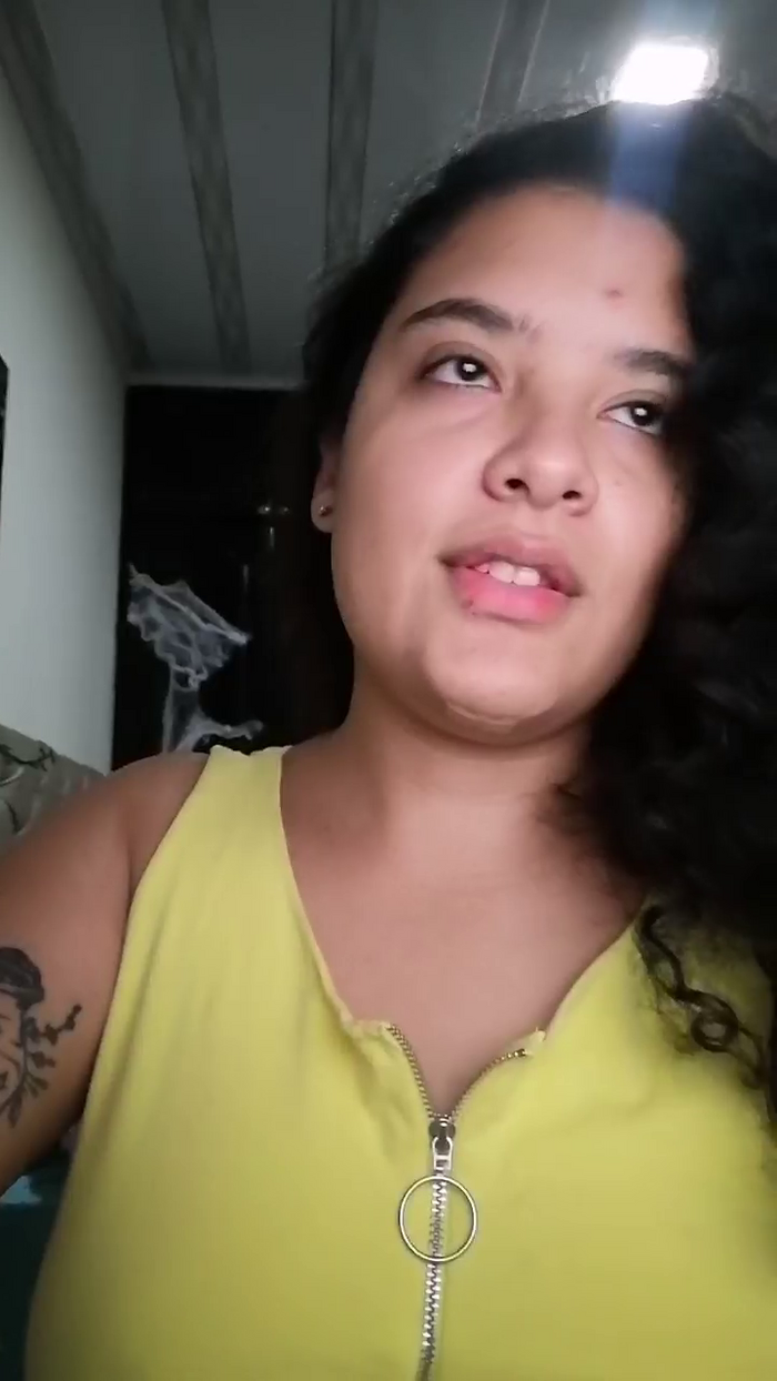 Ximena_Curly_