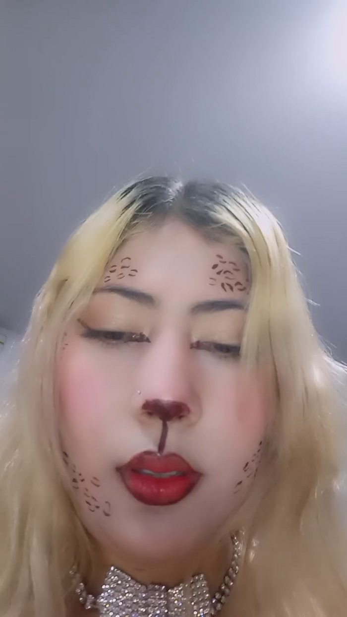 zoe_kimm