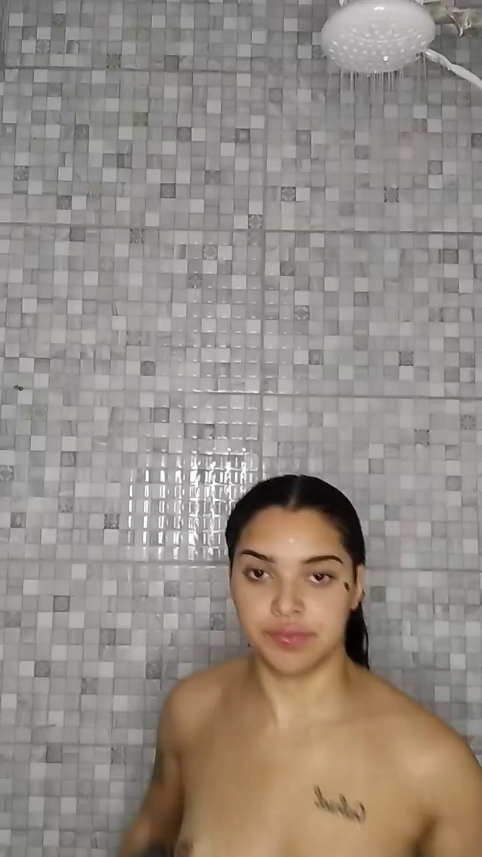 Boneca002
