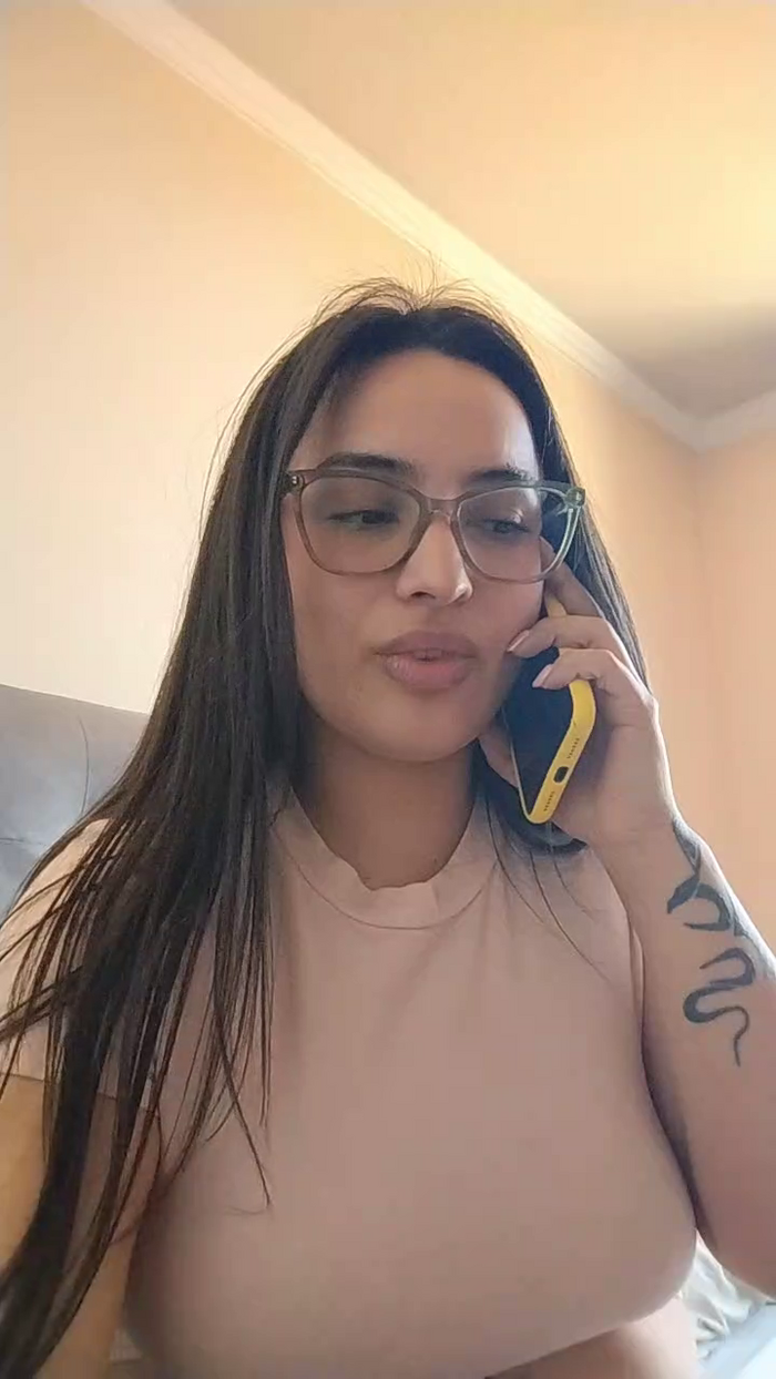 Latinaakita4
