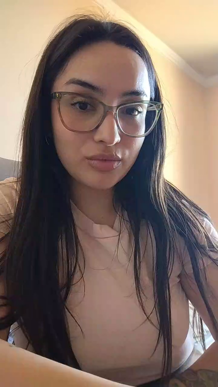 Latinaakita4
