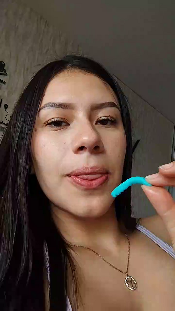 Abril_Hills