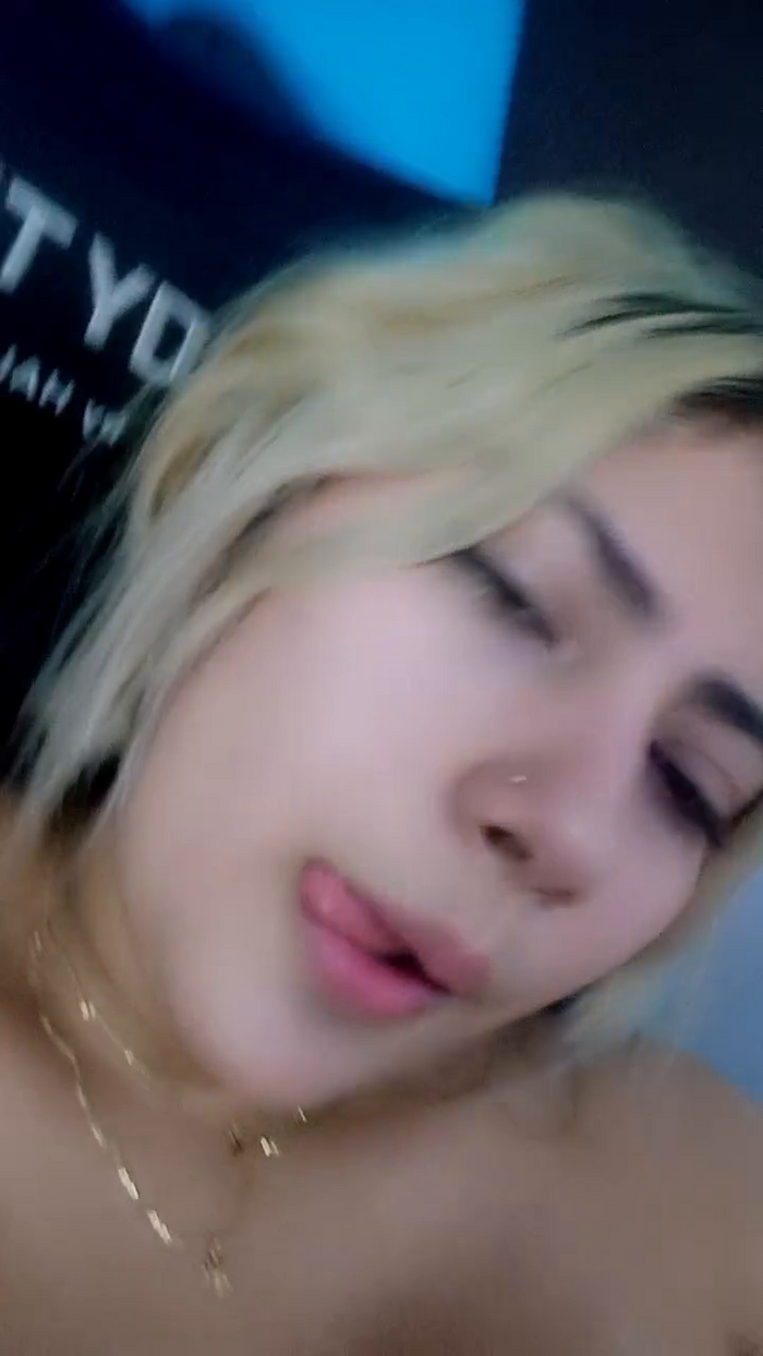 zoe_kimm