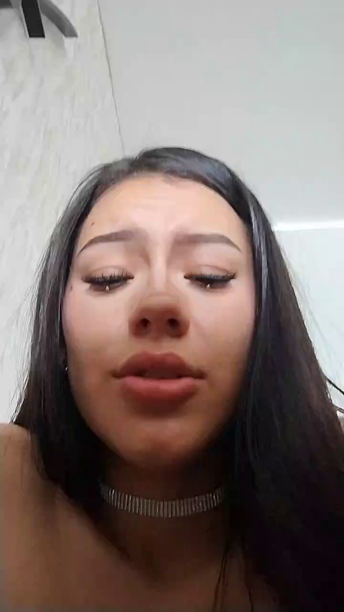 Abril_Hills