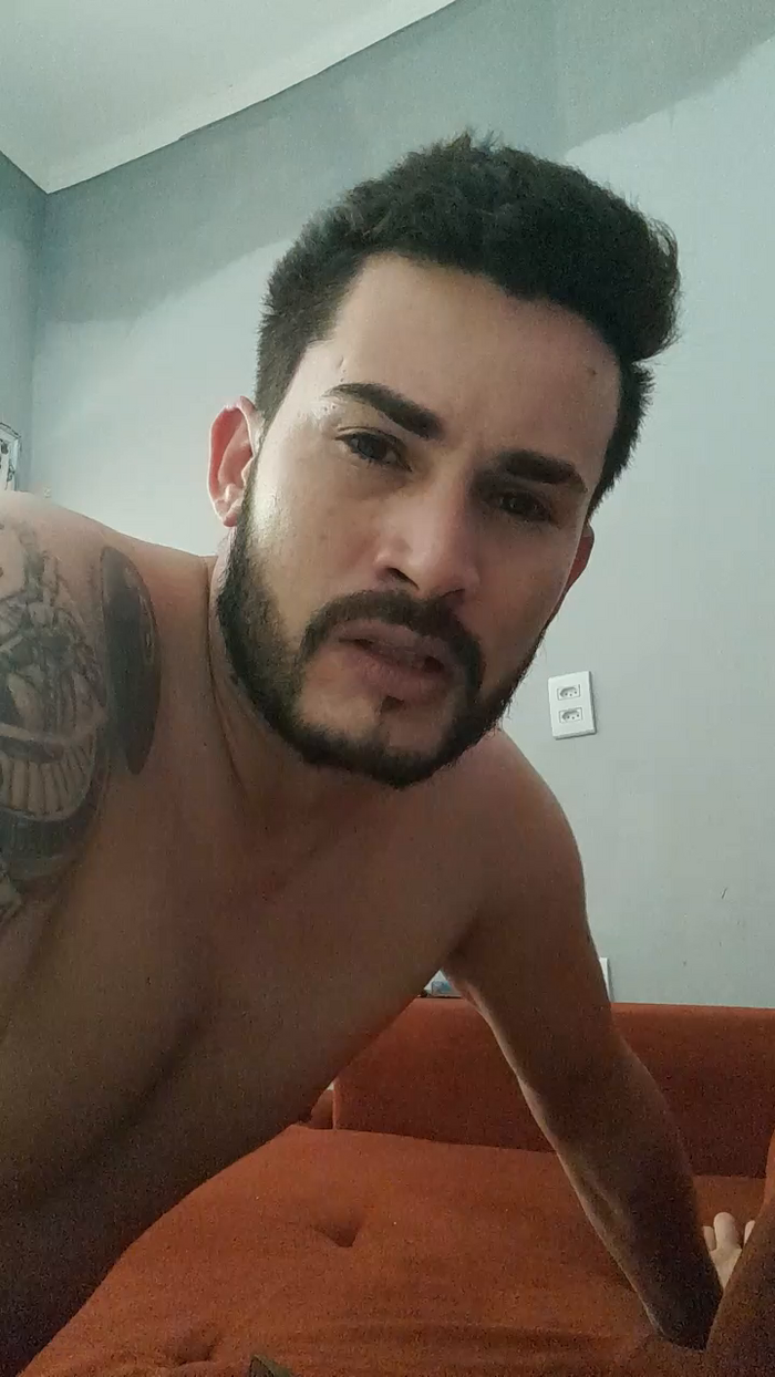 Leo_dot25