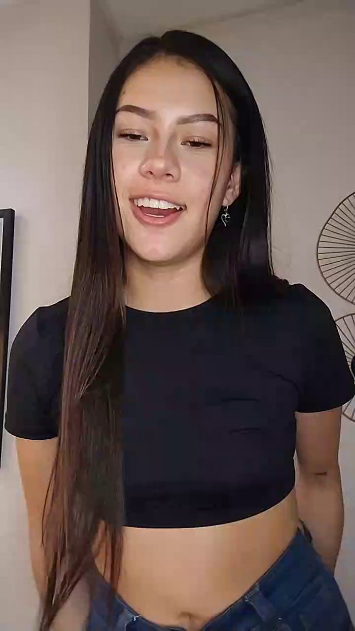 Abril_Hills