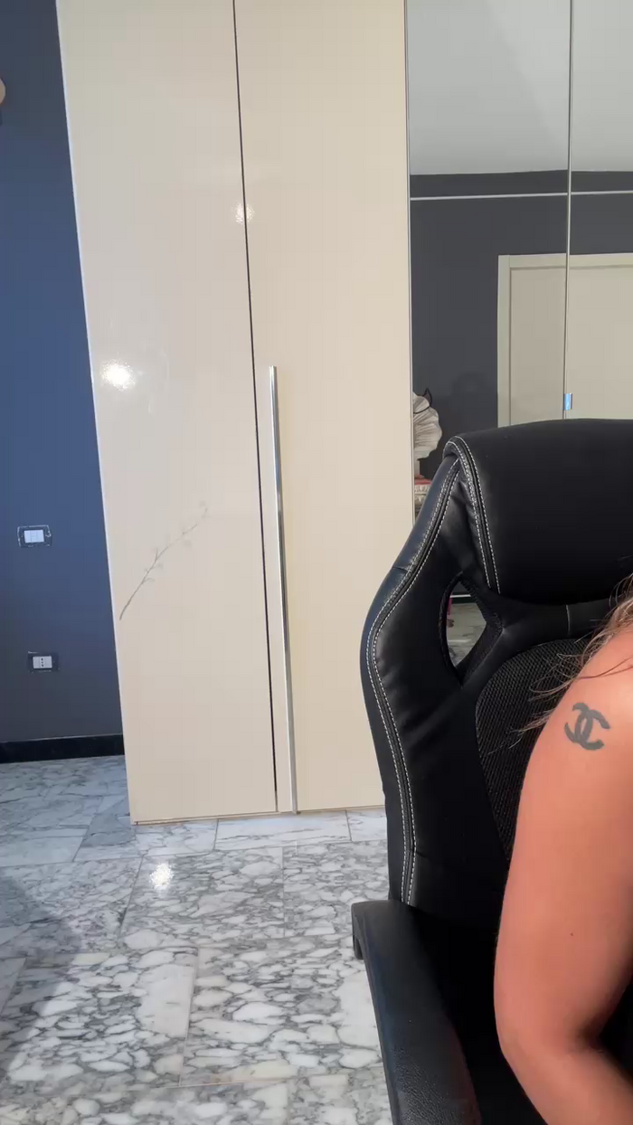 Ellen_2022___