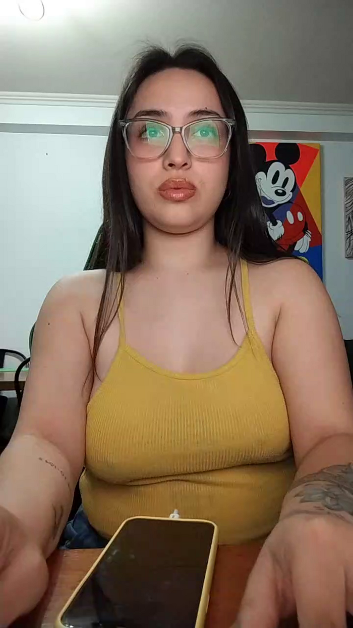 Latinaakita4