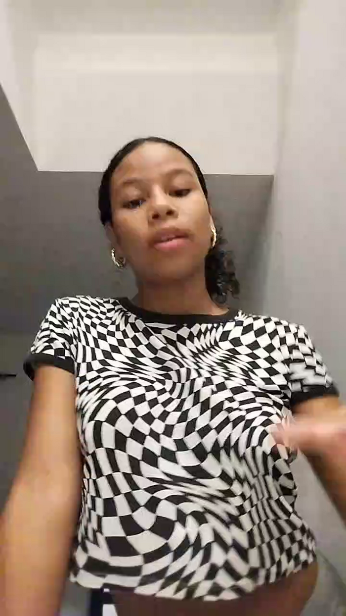 Queen_FullPee