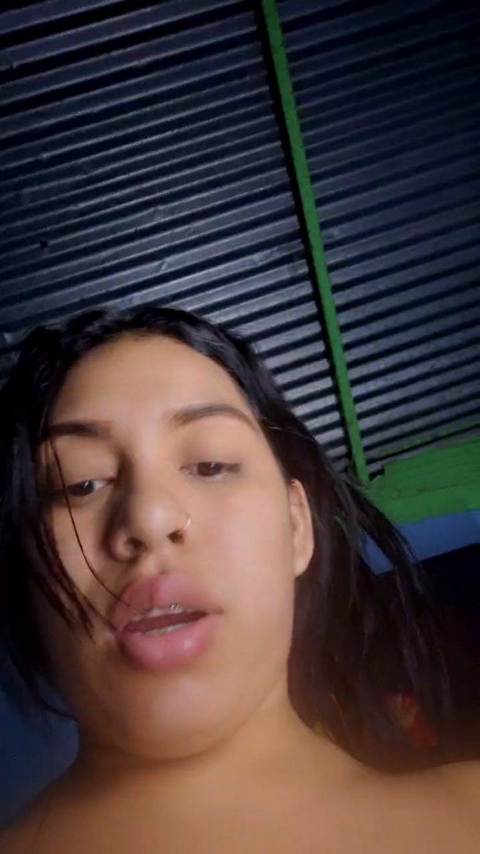 girl_pee