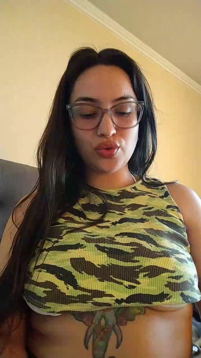 Latinaakita4