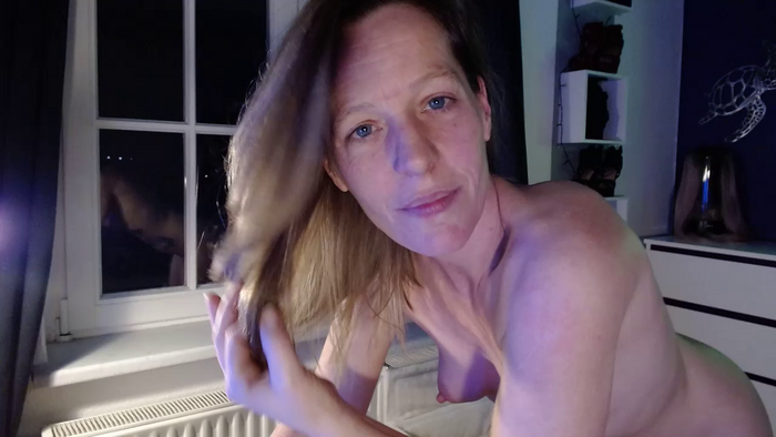BlueEye_Girl