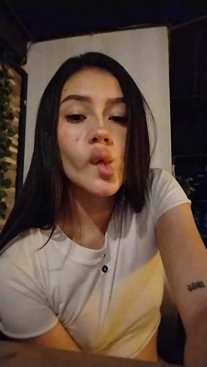 Abril_Hills