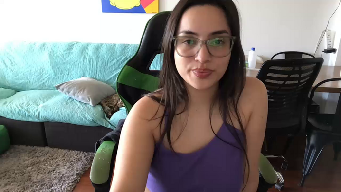 Latinaakita4